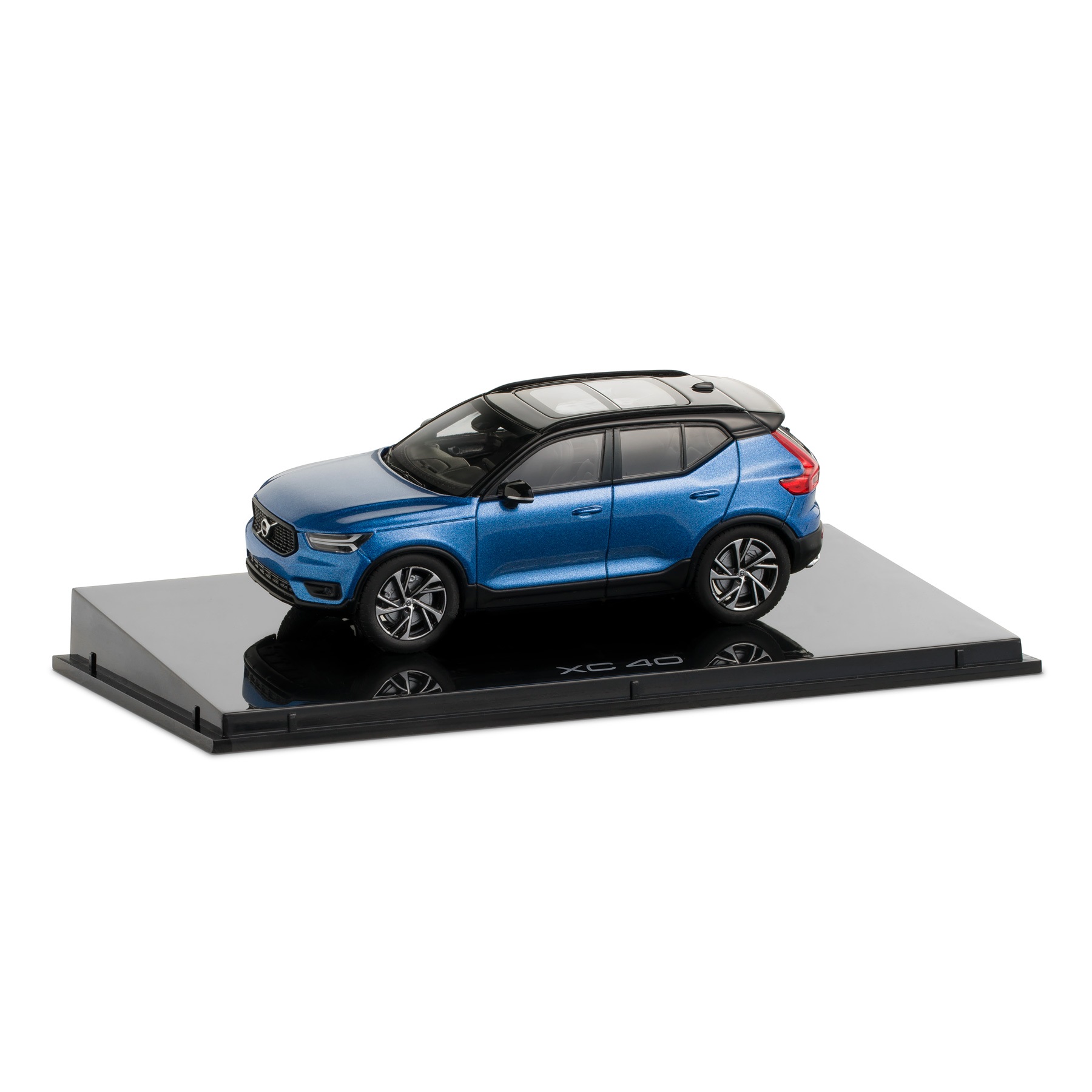 Picture of Volvo XC40 Model 1:43 Scale