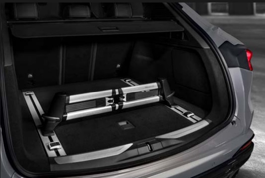 Picture of Maserati Grecale Luggage Compartment Divider