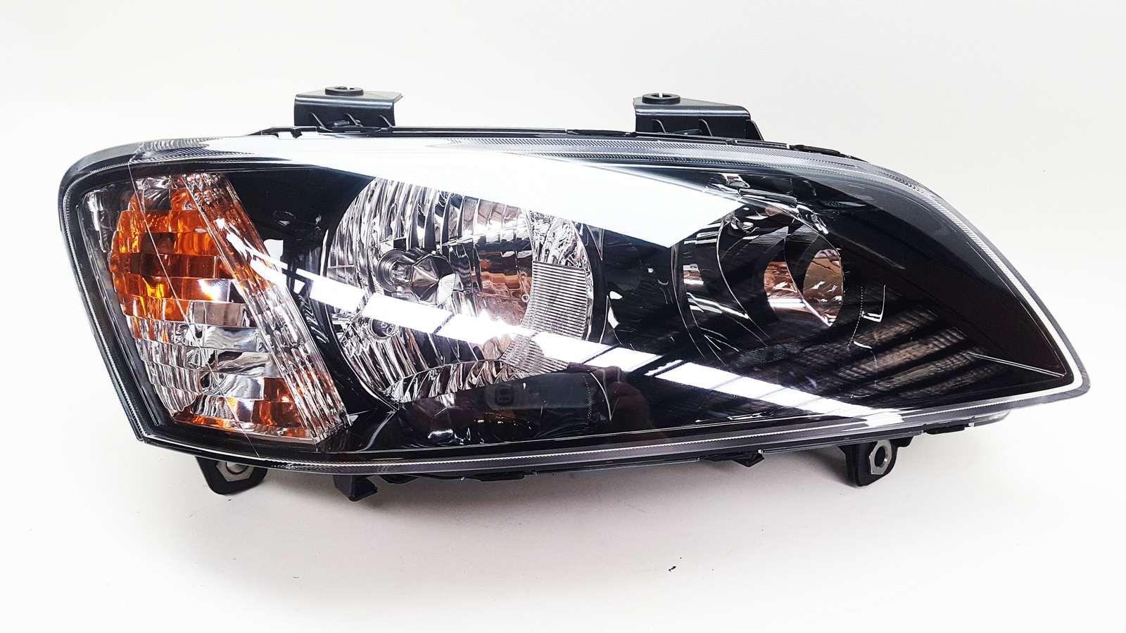 Picture of RH Headlamp for Holden Commodore VE 2006-2009