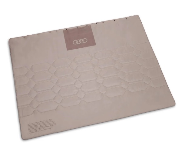 Picture of Audi Quilted Picnic Blanket