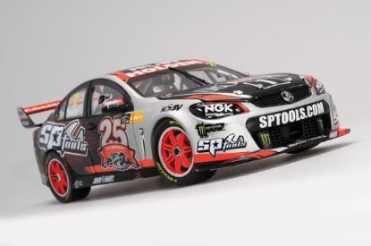 Picture of Garth Tander VF Commodore Model 1:18